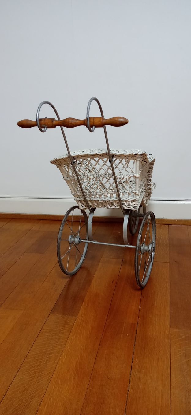 Voitures de poupées: Puppenwagen – D'occasion à Basel par B_dj 3