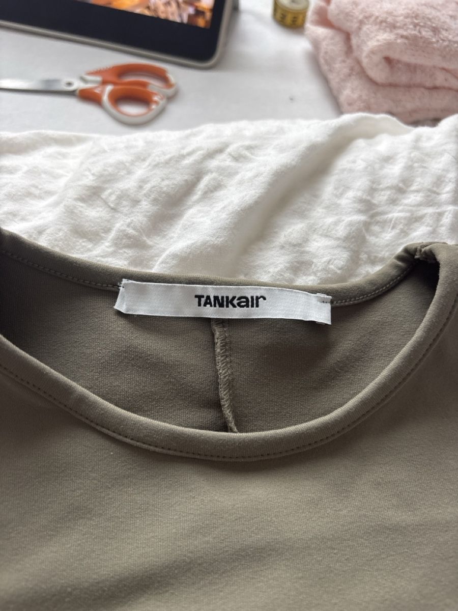 Top: Tankair Top – Nuovo (secondo la descrizione) da Niederglatt ZH venduto da lau_2co 2