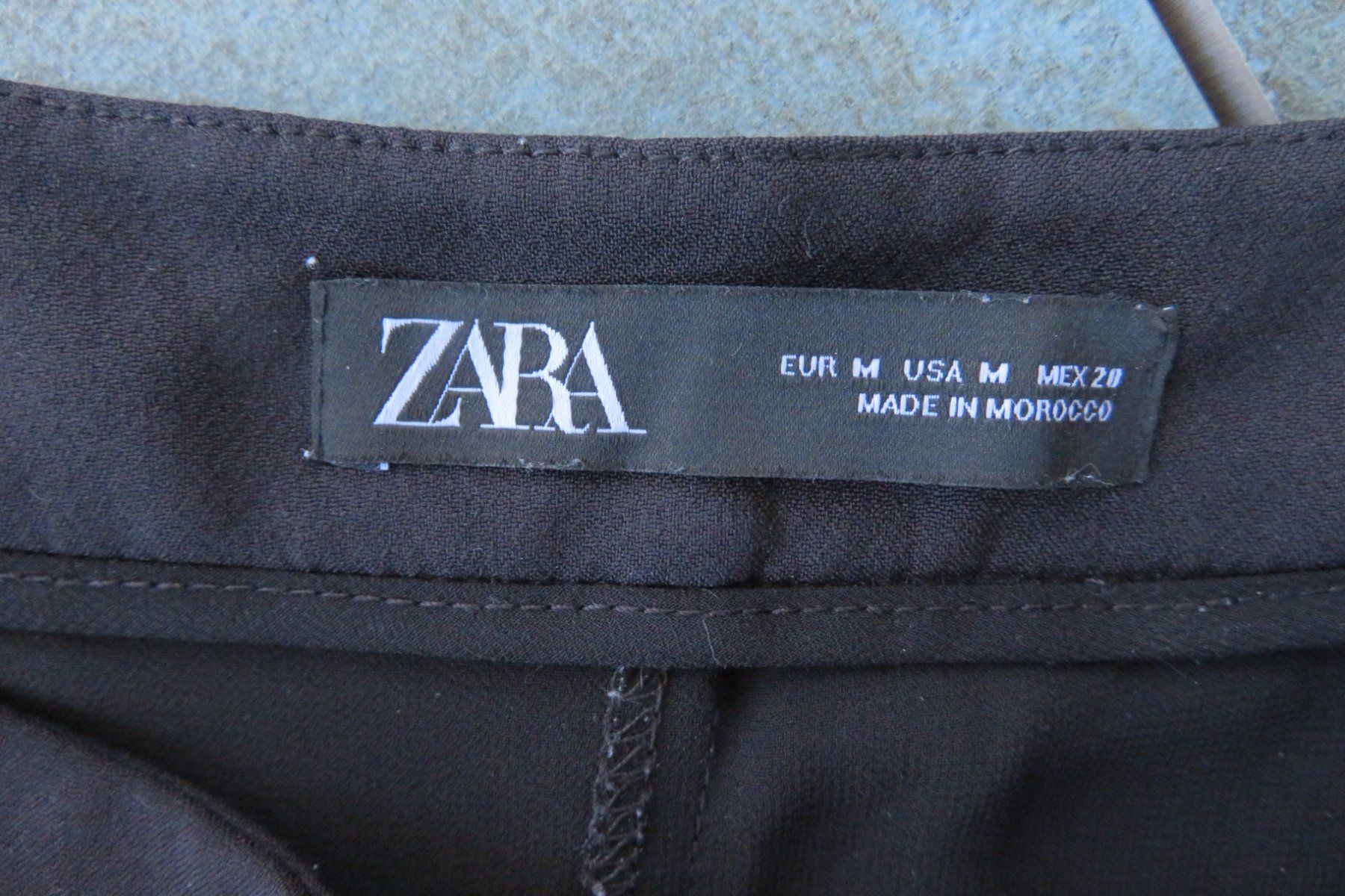 Zara Pantaloni: ZARA Polyestershorts Grösse M – Nuovo (secondo la descrizione) da Wil ZH venduto da Tamagy 3