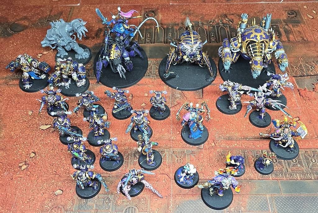 Kit di modellismo & Modellini statici: Warhammer 40k: Chaos Space Marines – Usato da Hilfikon venduto da Dragonfly1