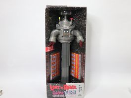 Grosser PEZ Roboter B-9 Lost in Space Robot 2006 spricht
