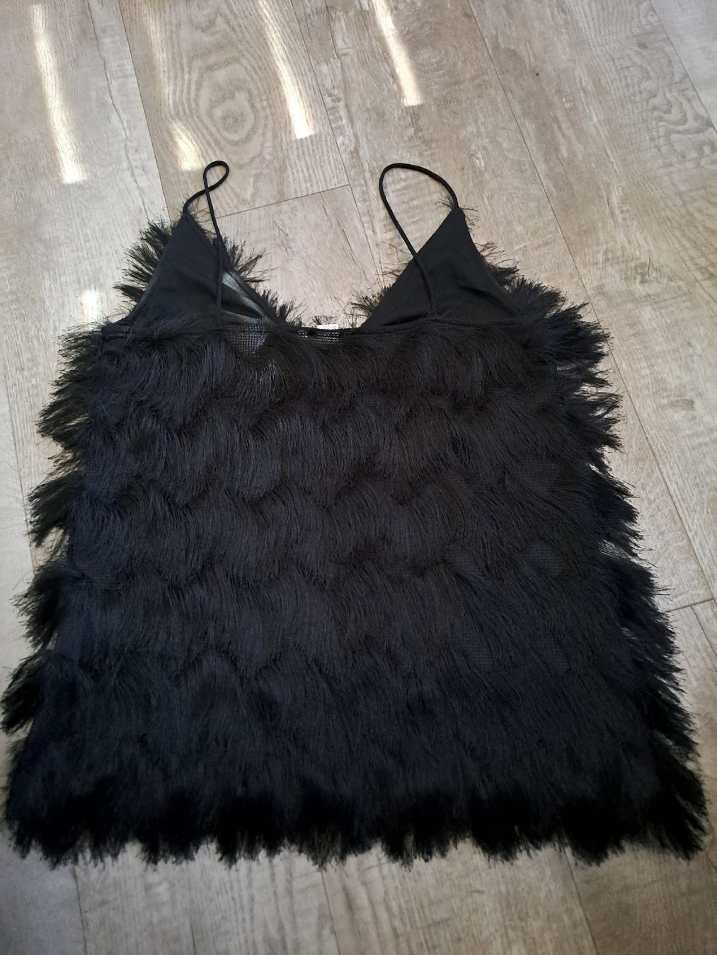 H&M Top: H&M Top schwarz Gr. M Fransen  – Usato da Rickenbach LU venduto da bishiida 1