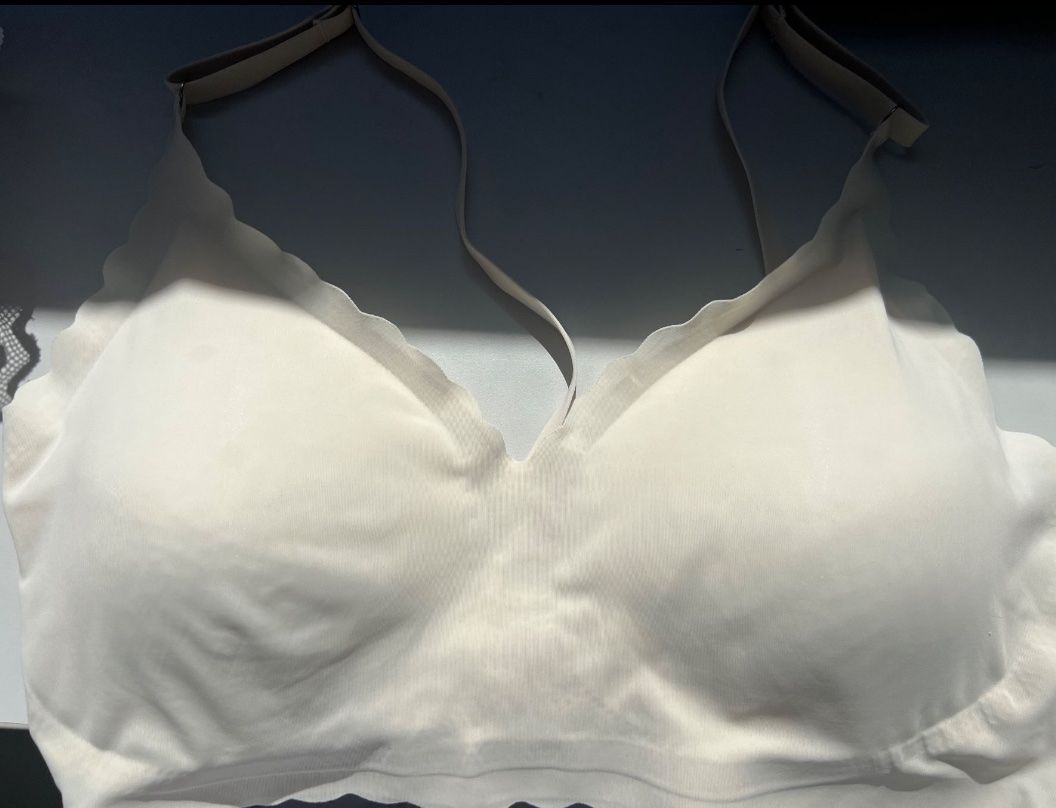 Altra biancheria intima: Lot de 4 soutiens gorges! – Usato da Vernier venduto da lea_77bv 3