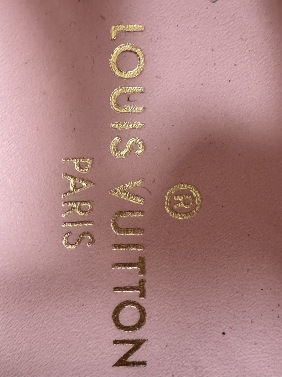Louis Vuitton Scarpe da donna: Louis Vuitton Sneakers White Pink – Usato da Bevaix venduto da Charlene18 1