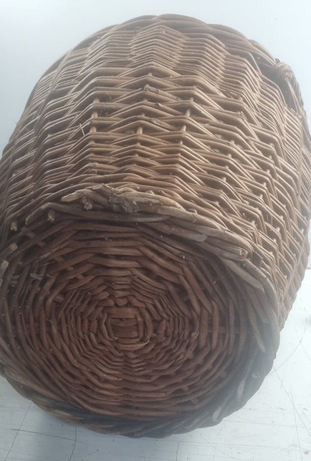 Tutte le decorazioni: Alte Korbflasche als Deko – Usato da Flums venduto da Flumsantik 5