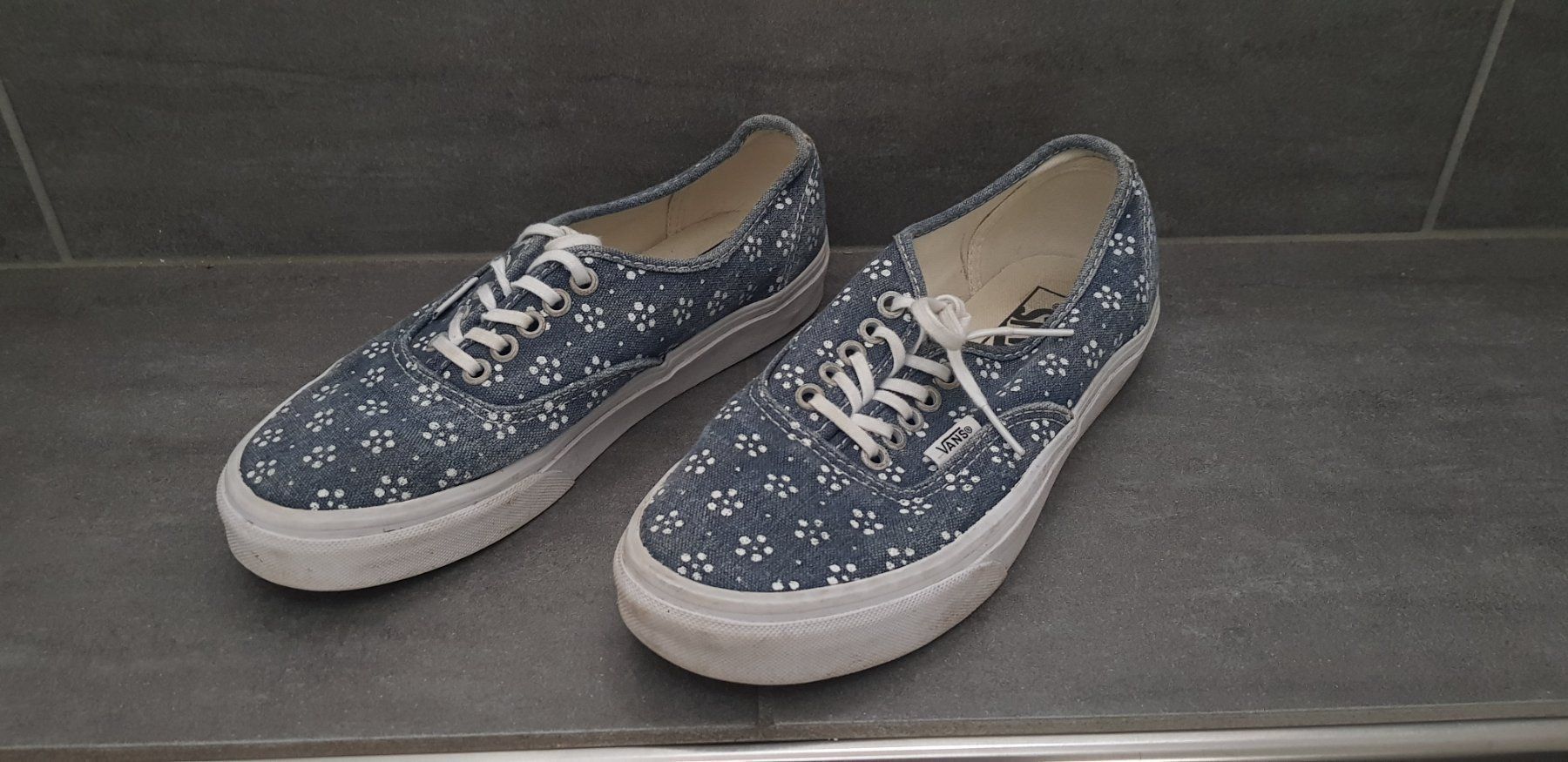Vans Scarpe per ragazze: VANS gr.38,5 – Usato da Mezzovico venduto da maemy 2