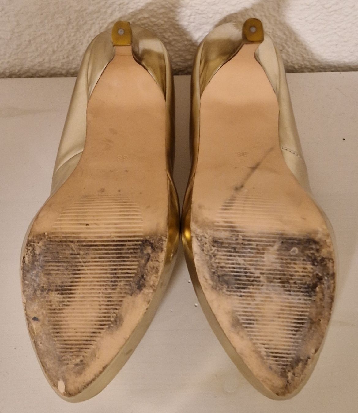 Cube Scarpe da donna: goldene High Heels, CUBE, Gr. 38 – Usato da Menziken venduto da chs_xd76 4