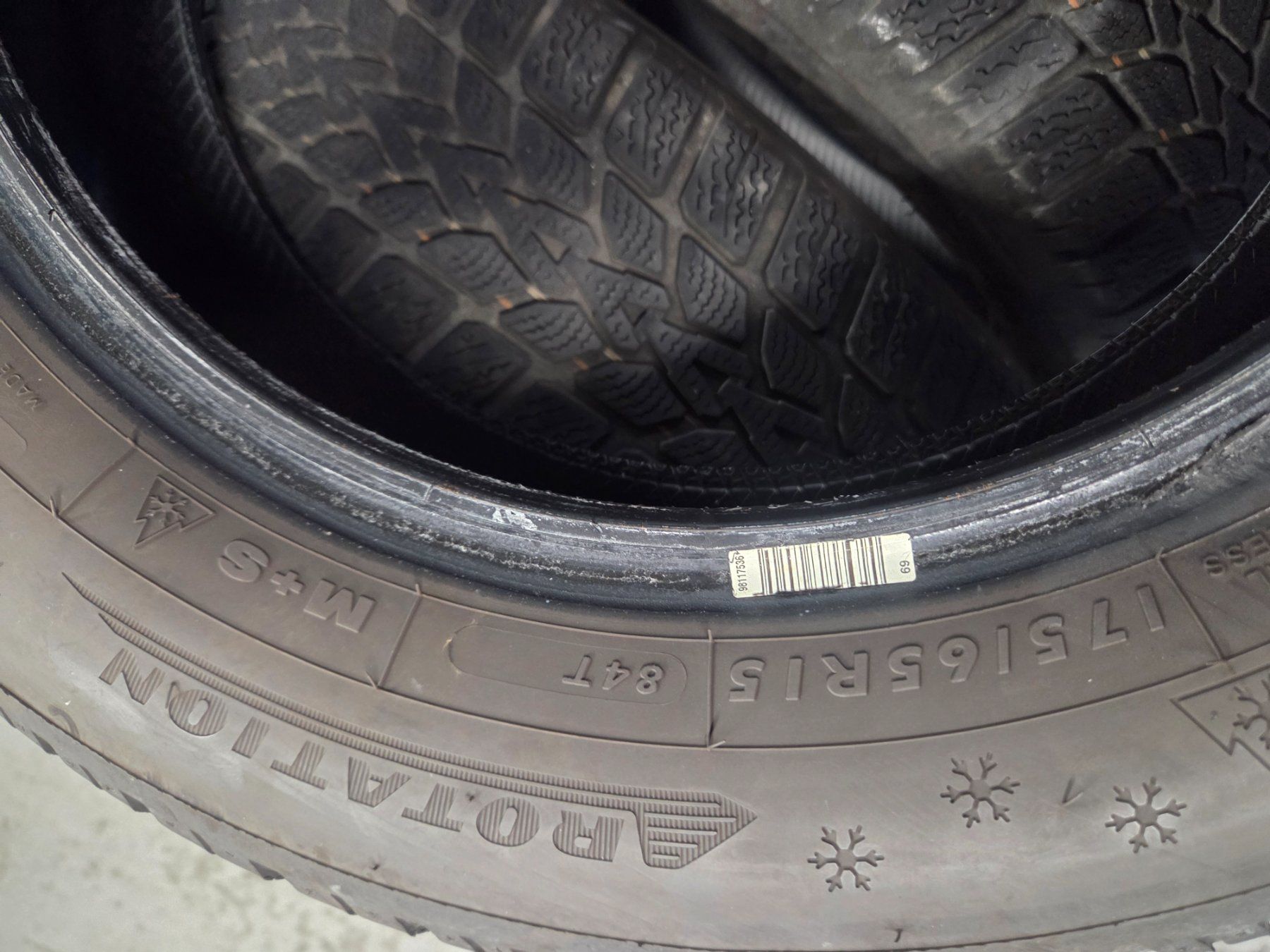 Altro in Scrittura & Disegno: 175 / 65 R 15  84T  Dunlop – Usato da Fischbach-Göslikon venduto da 5620BremgartenAG 5