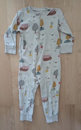 Lindex Baby Schlafanzug/Pyjama mit Bauernhof Muster, Gr. 92