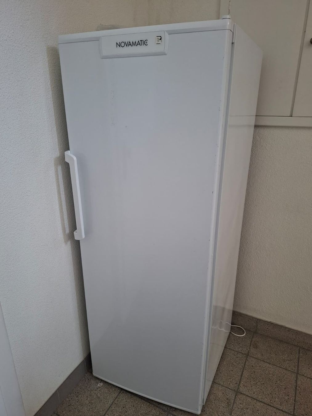 Congelatori: Tiefkühlschrank Novamatic – Usato da Starrkirch-Wil venduto da UB007