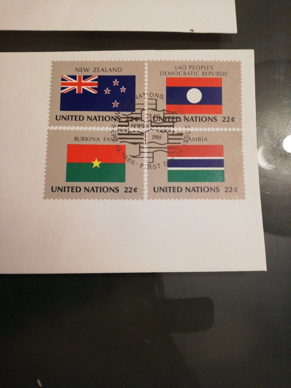 Alle Briefmarken: UNO Flaggen 1986, auf FDC – Gebraucht aus zumikon von lotegrandote 2