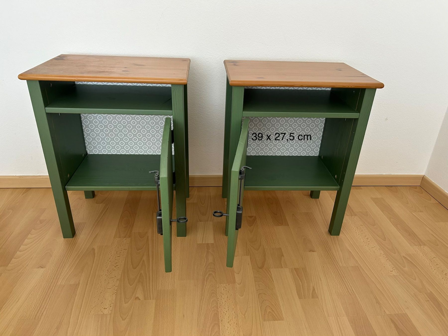 Ikea Comodini: Nachttische massiv 2 Stück – Usato da Einsiedeln venduto da Marvin60 1