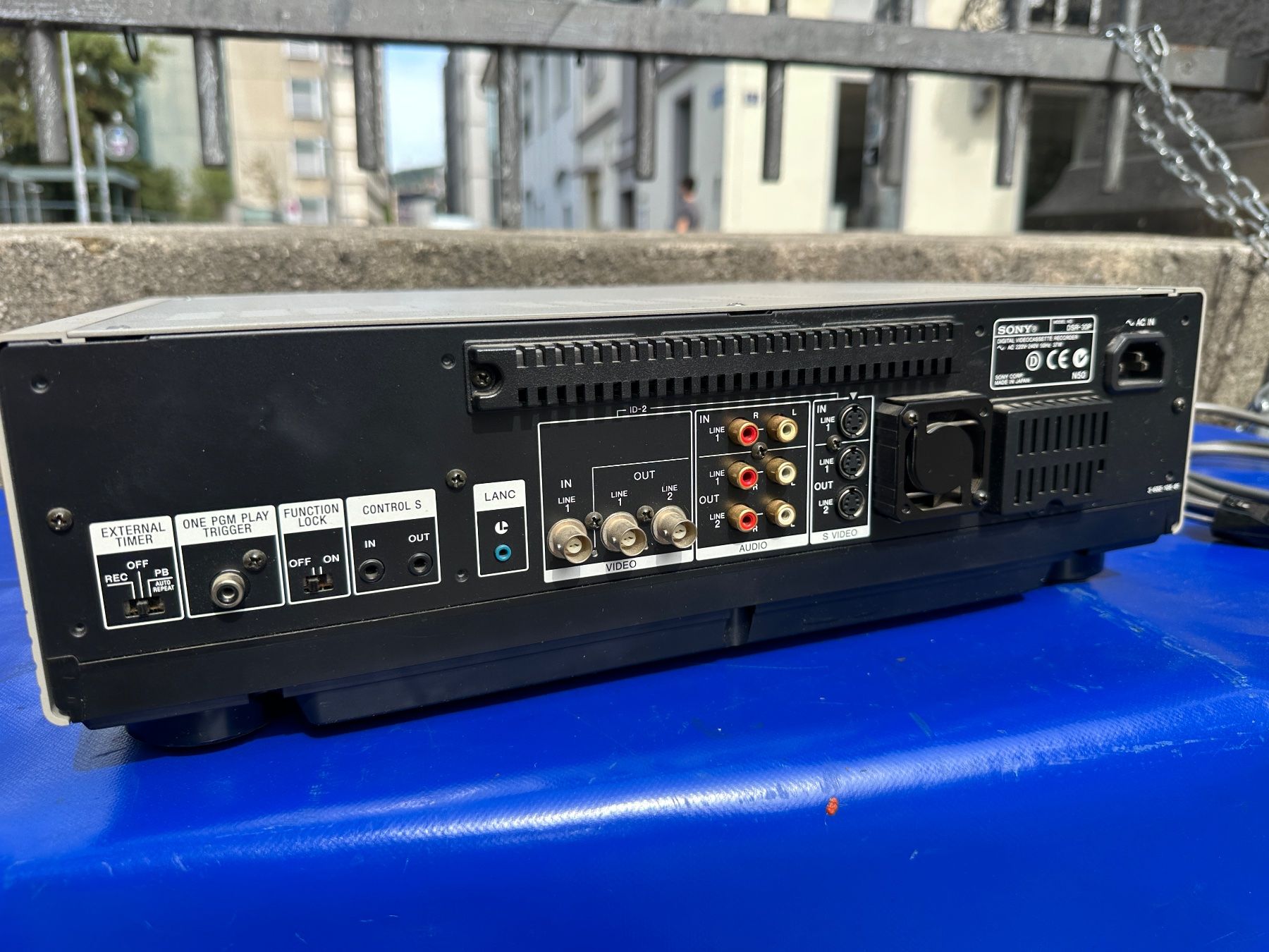 Sony Aufnahmegeräte: Sony DSR-30P digital Videcassette Recorder – Gebraucht aus Zürich von atlantis77 3