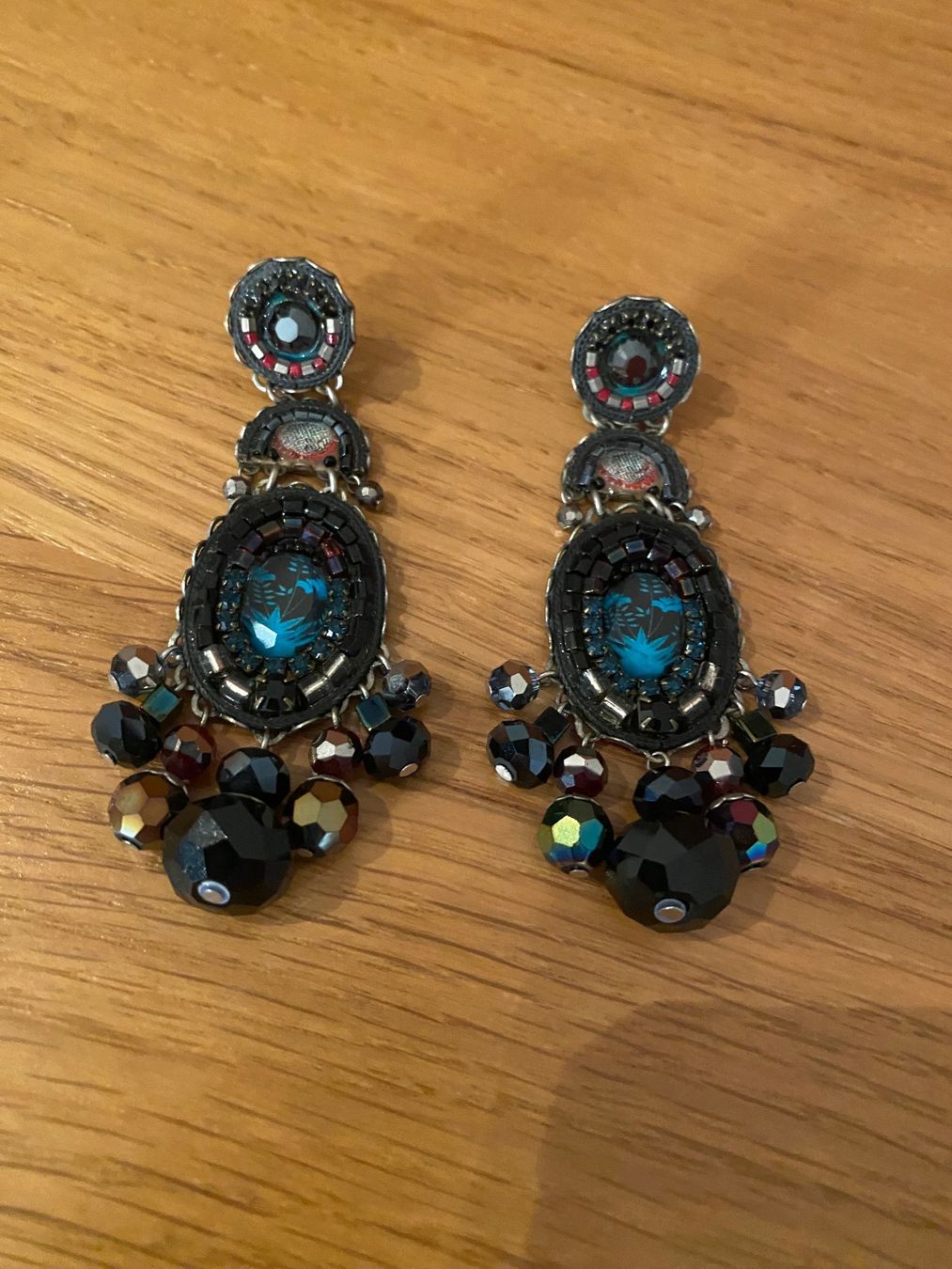 Orecchini pendenti & Orecchini a lobo: Ayala Bar Designer Jewelry – Usato da Vaduz venduto da Jriedl