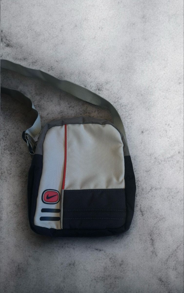 Nike Borse: Nike Bag – Nuovo (secondo la descrizione) da Aarburg venduto da syning46 1