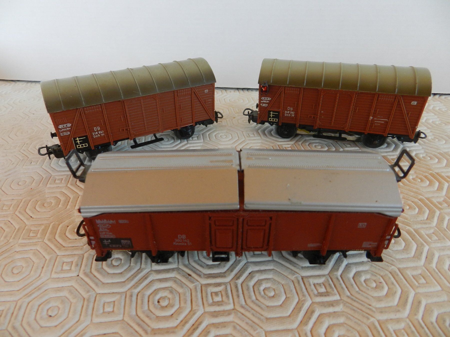 Märklin Modelleisenbahnen: Märklin gedeckte Güterwagen 3 St – Gebraucht aus Arzier-Le Muids von elocin83 2