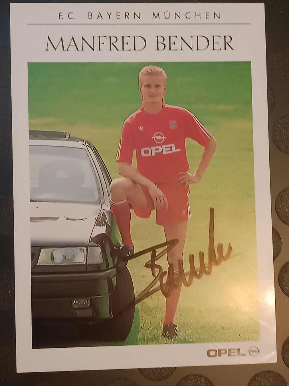 Autografi: Manfred Bender - Bayern München - handsigniert – Usato da Menziken venduto da Artographs