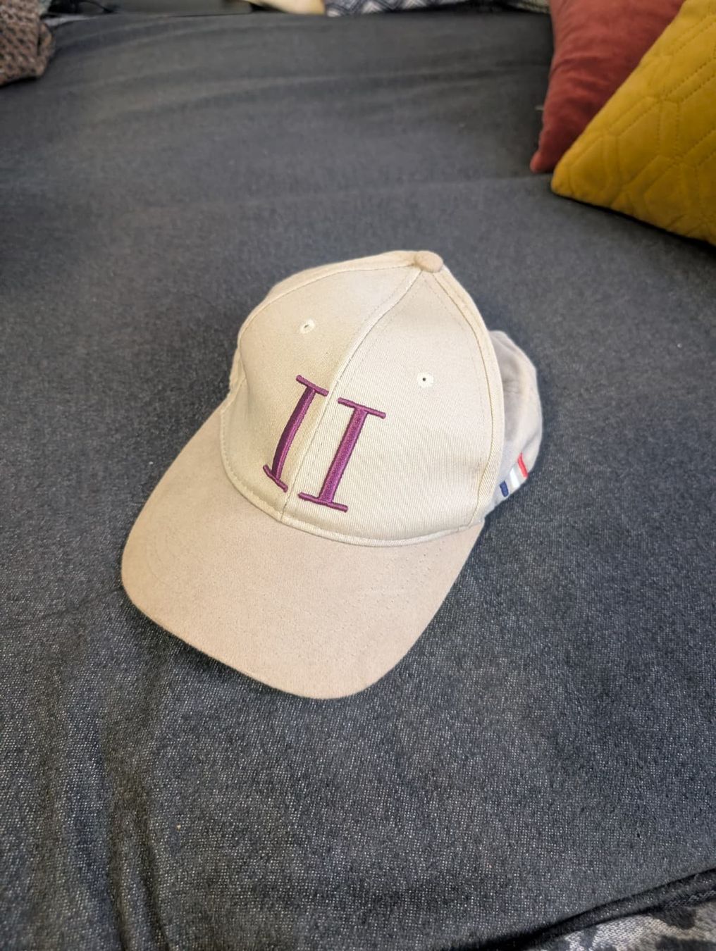 Altro in  Abbigliamento & Accessori: Les Deux Baseball Cap Suede II Beige – Usato da Zürich venduto da mis_96r8 1