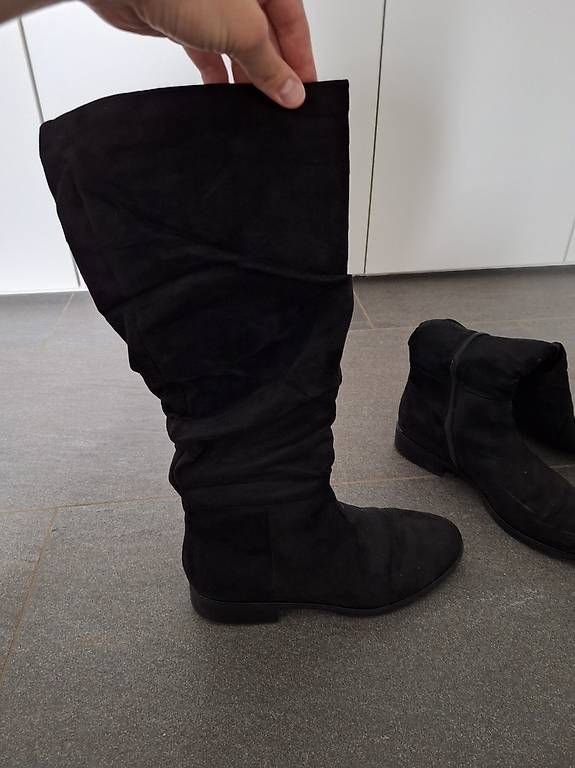 Damenschuhe: Schwarze Stiefel – Gebraucht aus Kaltbrunn von Jasi.2018 1