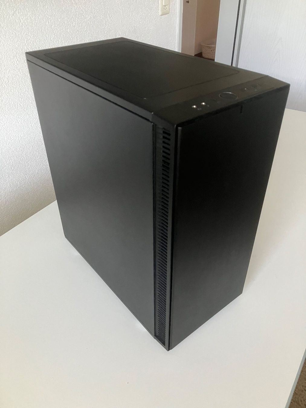 Gehäuse: Computergehäuse schwarz guter Zustand – Gebraucht aus Bichwil von Bac2