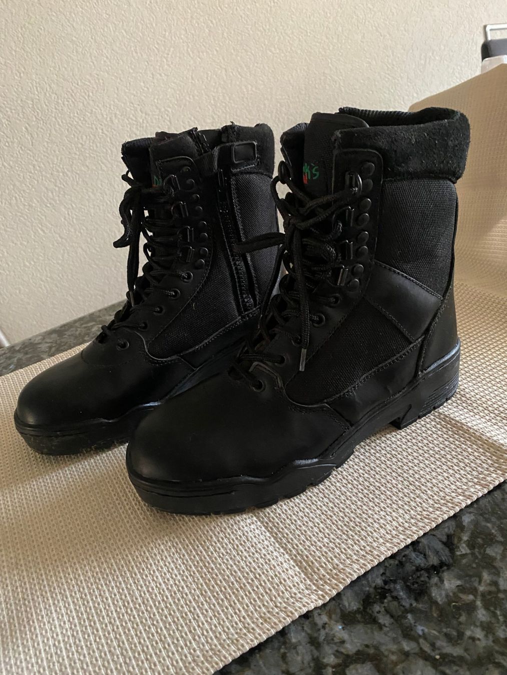 Schweizer Armee Scarpe da donna: Dicks original Militärschuhe Grösse 40 – Nuovo (secondo la descrizione) da Allenwinden venduto da Obalu