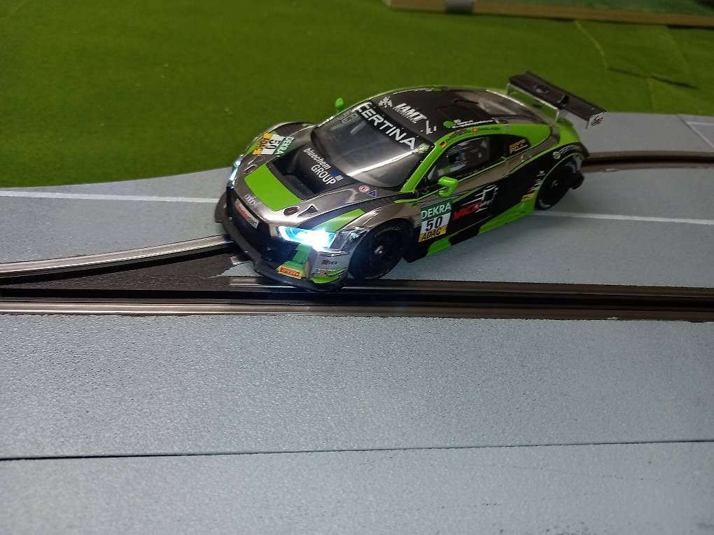 Carrera Piste: Carrera Digital 132 Audi R8 LMS – Usato da Langenthal venduto da noa_9wcy