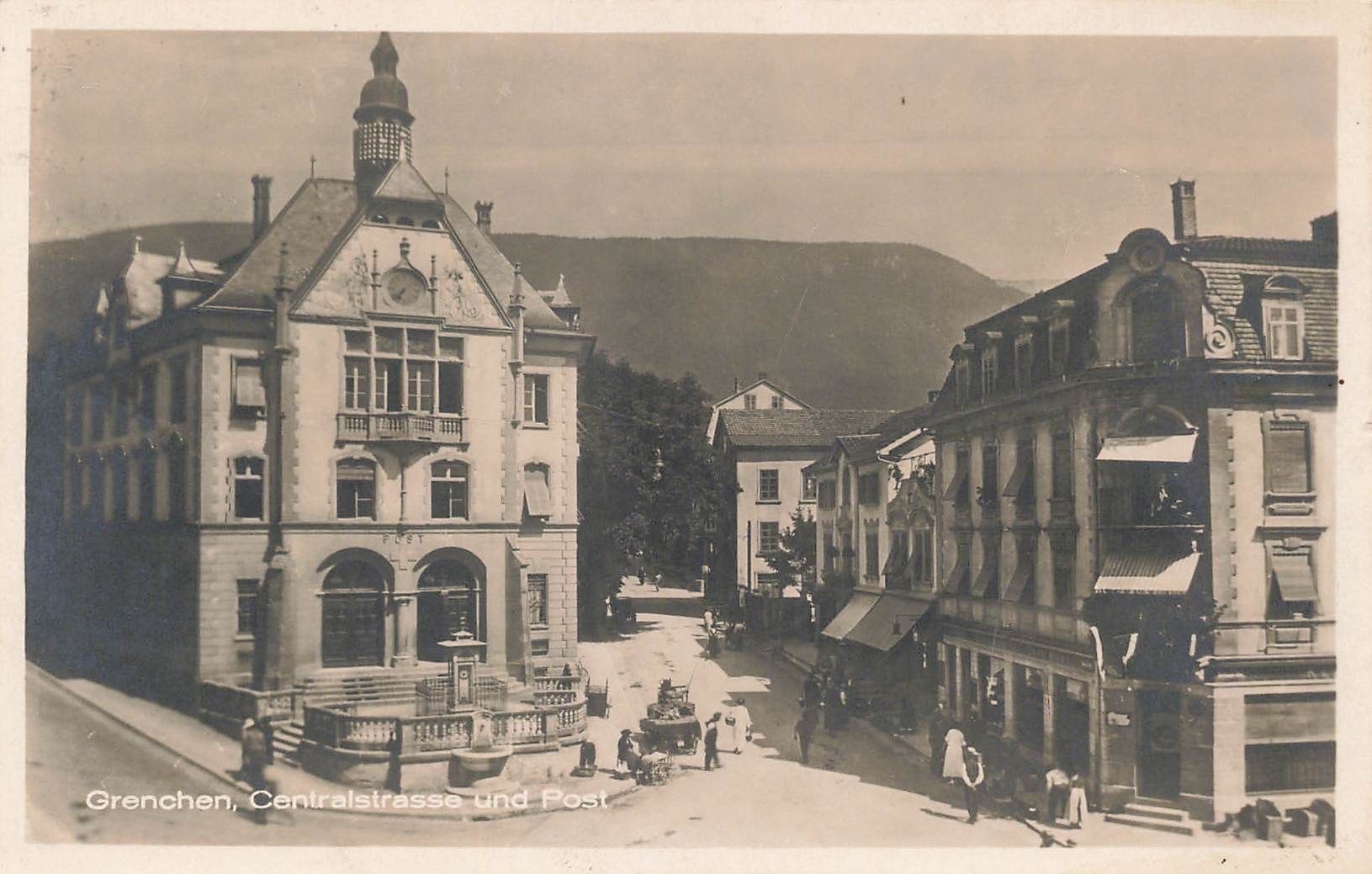 Cartes postales: Grenchen SO Centralstrasse Postgebäude belebt – D'occasion à Biasca par Blenio71