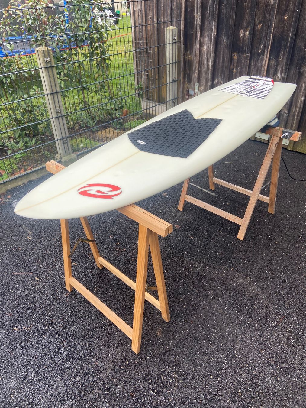 Tavole da surf e di nuoto: Surfbrett – Usato da Embrach venduto da Toeffan