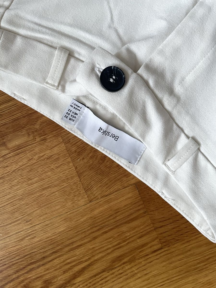 Bershka Pantalons: Pantalon blanc Bershka taille 32 – Neuf (Voir description) à Lausanne par lau_x22z 2