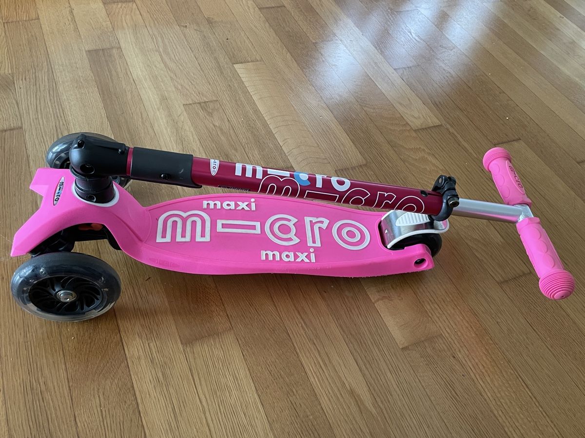 Micro Kickboard: Micro Maxi Deluxe Foldable LED – Usato da Zug venduto da Batusai 5