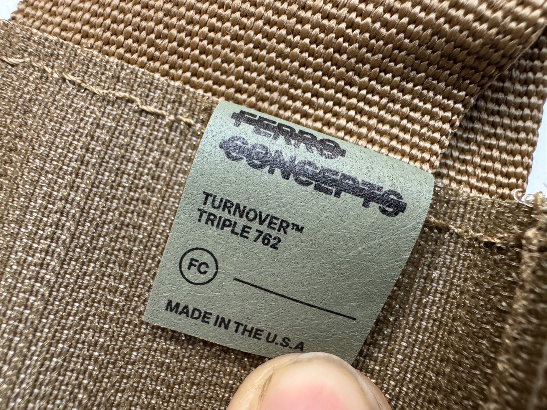 Uniformi: Ferro Concepts Turnover Triple 762 Coyote – Nuovo e nell'imballaggio originale da Collex venduto da commander31 1