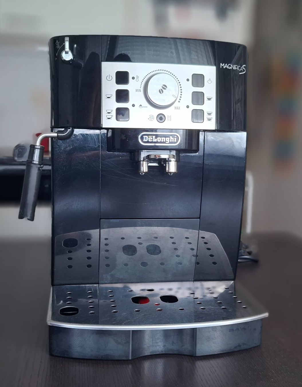 De'Longhi Macchine per caffè & Macchine per espresso: De’Longhi Magnifica S – Usato da Bülach venduto da made_in_palermo