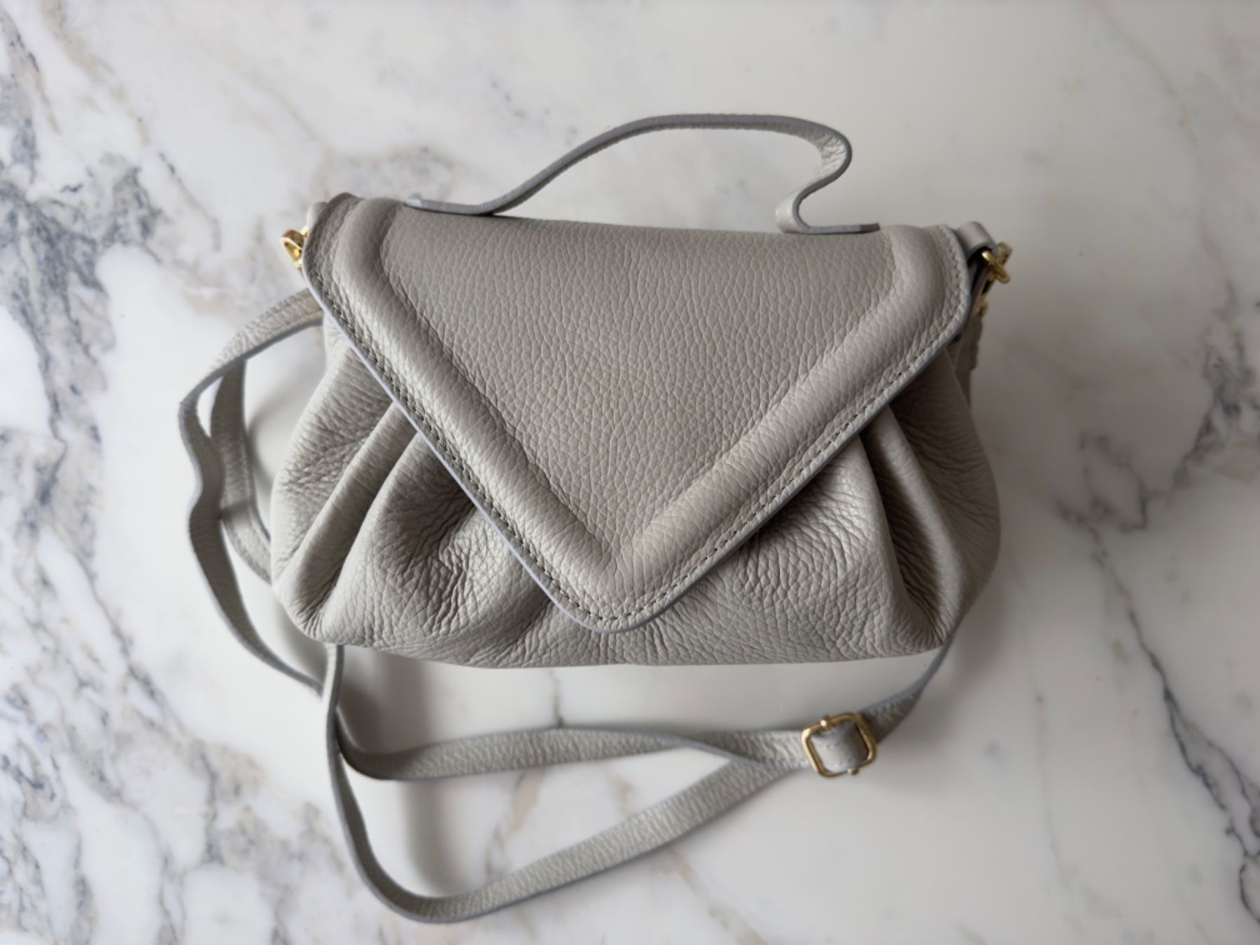 Taschen für Damen: Envelope Tasche "Grau" – Neu und originalverpackt aus Bülach von DuffyFashionAvenue