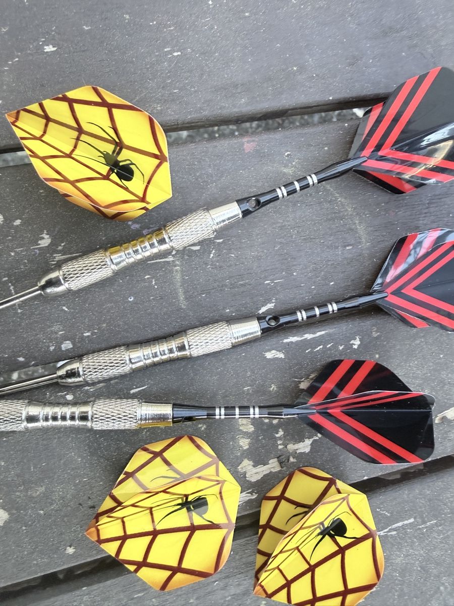 Jeux de fléchettes: Dart Pfeile Set – Neuf (Voir description) à Zürich par Krikri21 2