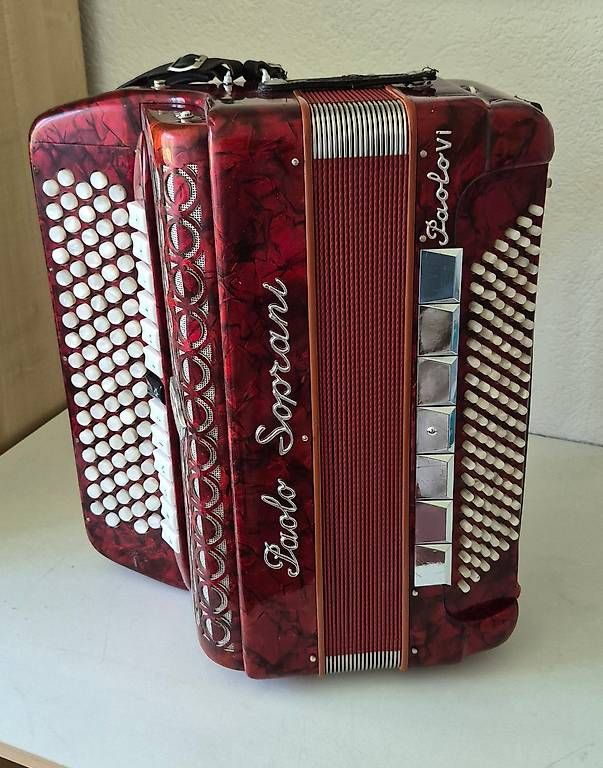 Strumenti musicali: Akkordeon, Midi-Akkordeon – Usato da Hildisrieden venduto da Ansimoff 4