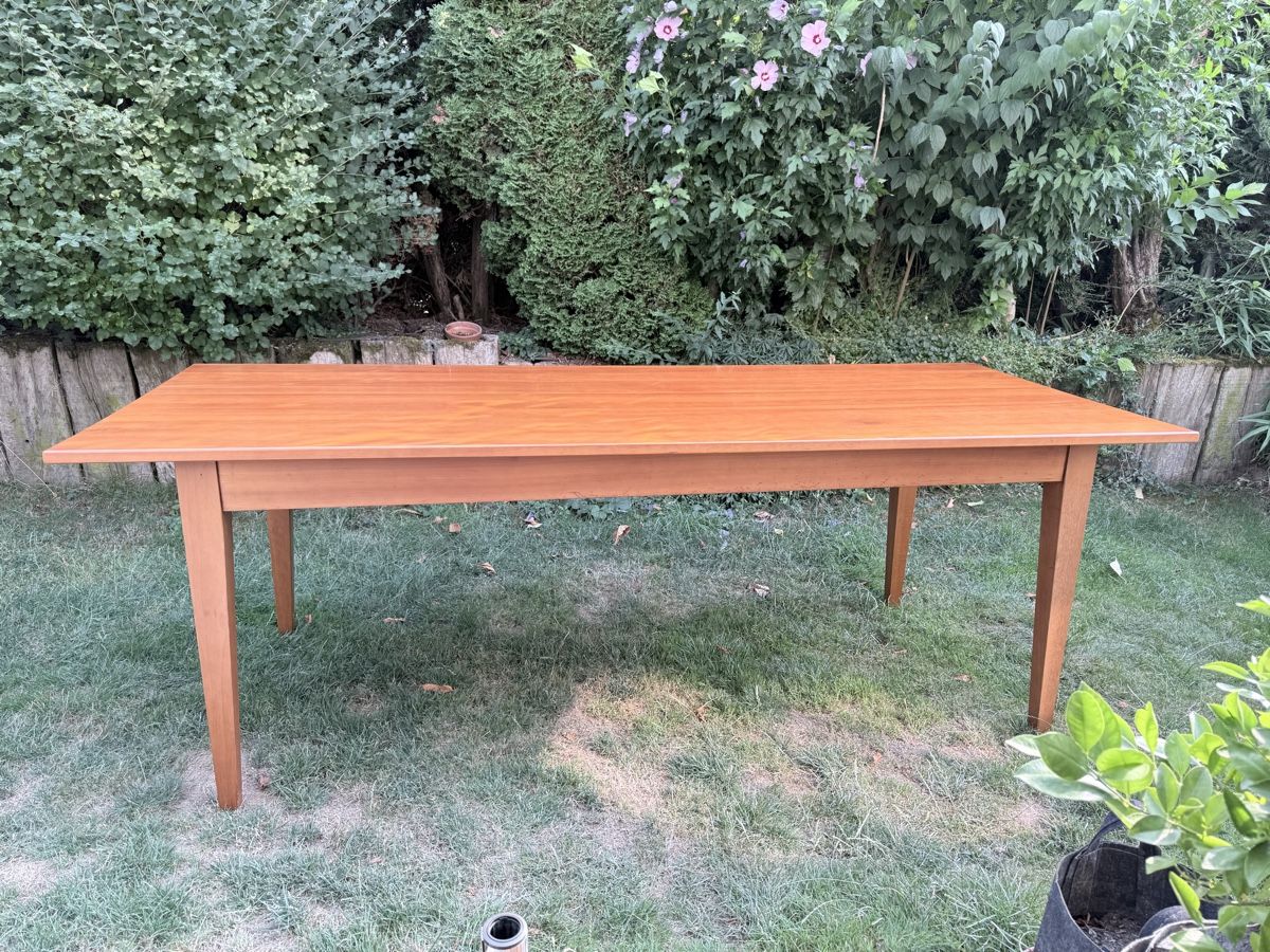 Tavoli: Kirschbaum Tisch - gebraucht kleine spuren.  – Usato da Oberwil BL venduto da Leoniv