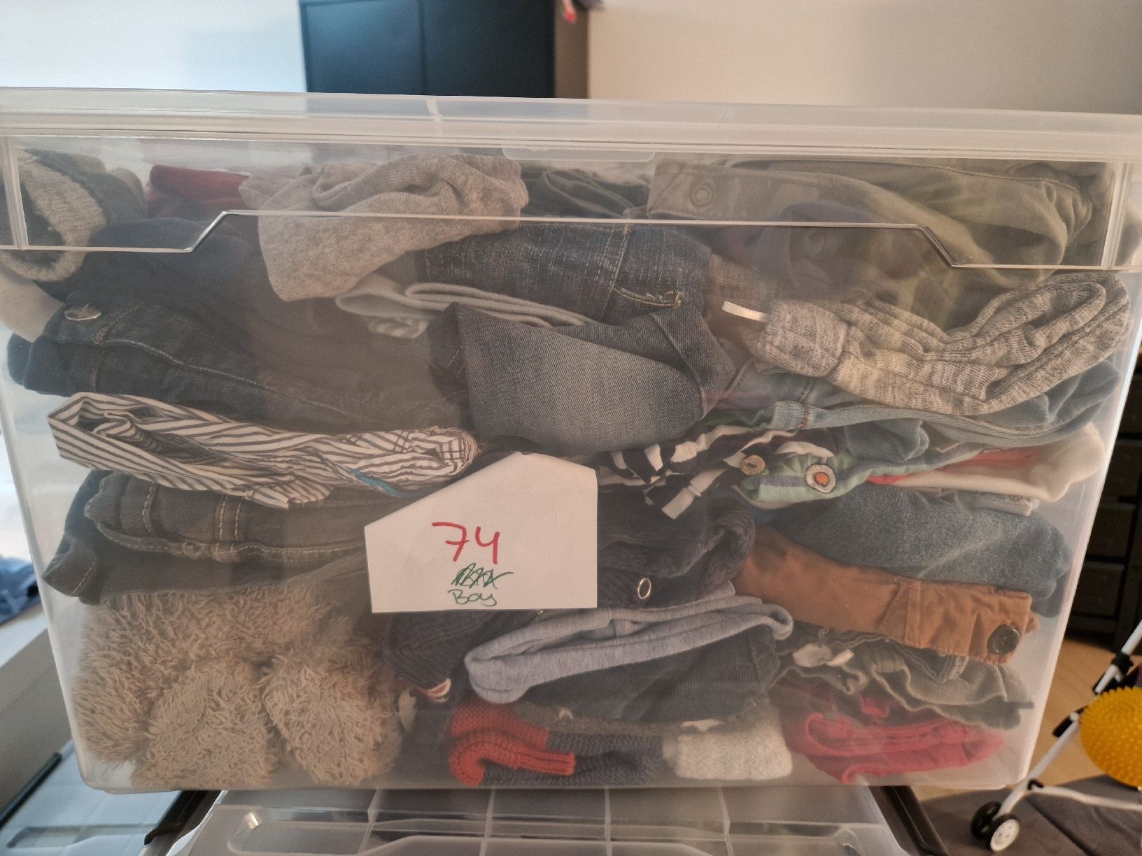 Ensembles coordonnés: Kleiderpaket 74 – D'occasion à Hinwil par SanKon