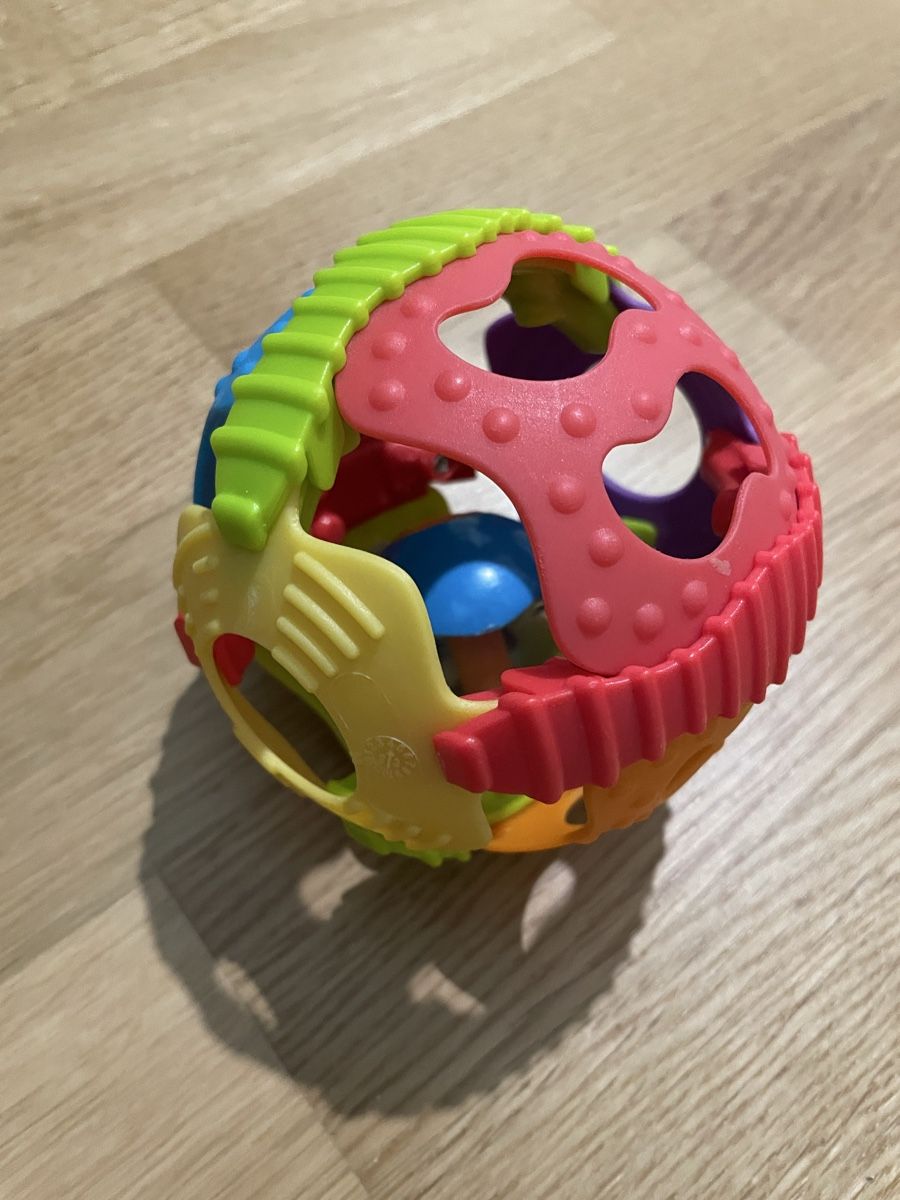 Spielzeuge: Playgro Shake Rattle and Roll Ball. Great condition. – Gebraucht aus Zollikerberg von BS.SM 2
