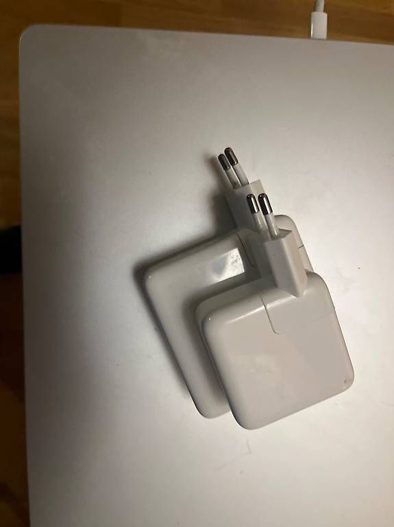 Apple Portables: MacBook Air M4 32gb RAM 10 core GPU und CPU – D'occasion à Leukerbad par lee_knr2 2
