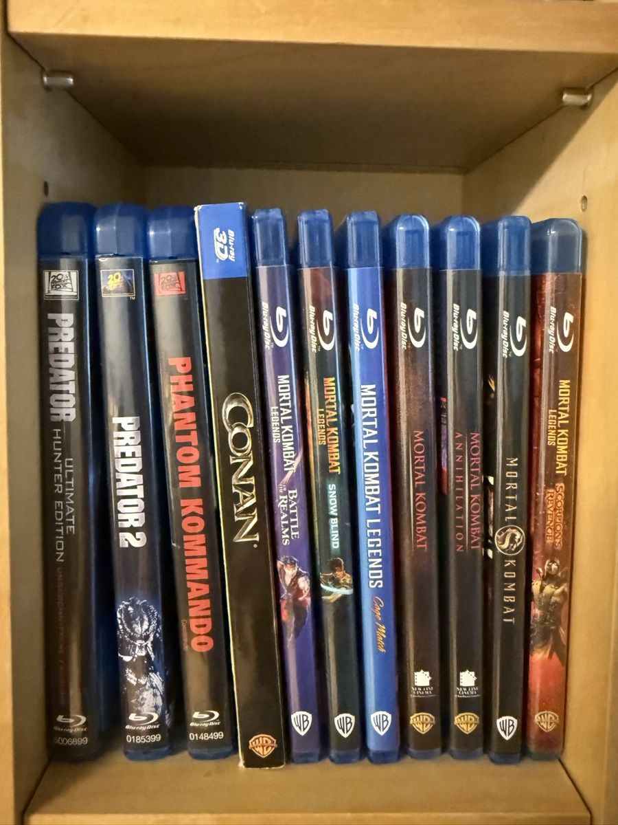 Tous les DVDs: Blu Ray Sammlung 300 Stk. – D'occasion à Rüfenacht BE par Legionar 7