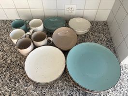 Wunderschönes Geschirrset 23-teilig Urban Life