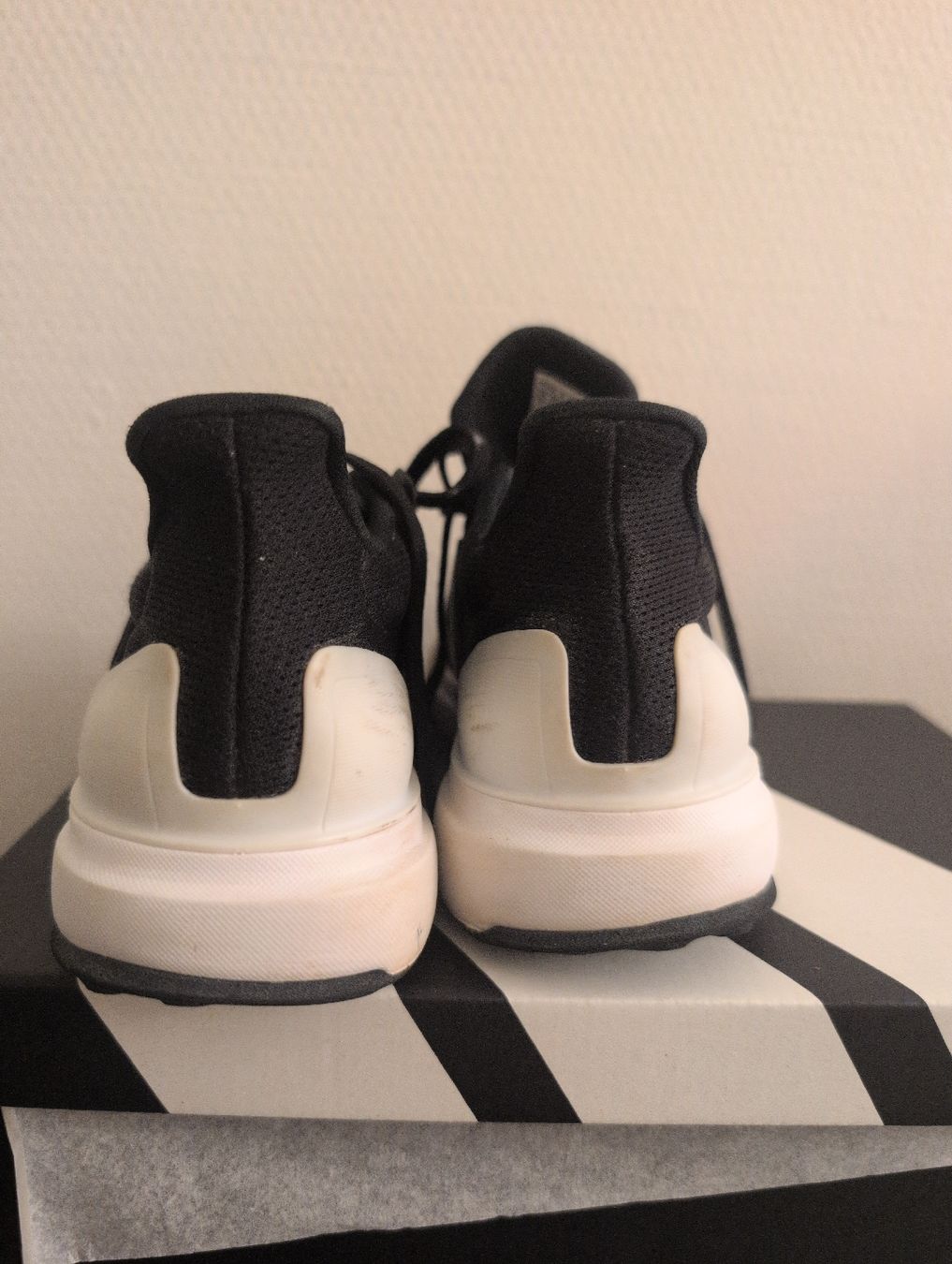 Adidas Scarpe per ragazzi: Adidas Turnschuhe/Sneackers size 32. – Usato da Pfäffikon SZ venduto da mar_q95n 2