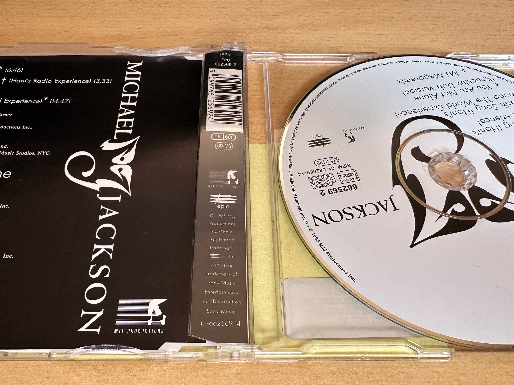 CD: Michael Jackson – Earth Song - Maxi Single CD – Usato da Rikon im Tösstal venduto da Alpenmutz 1