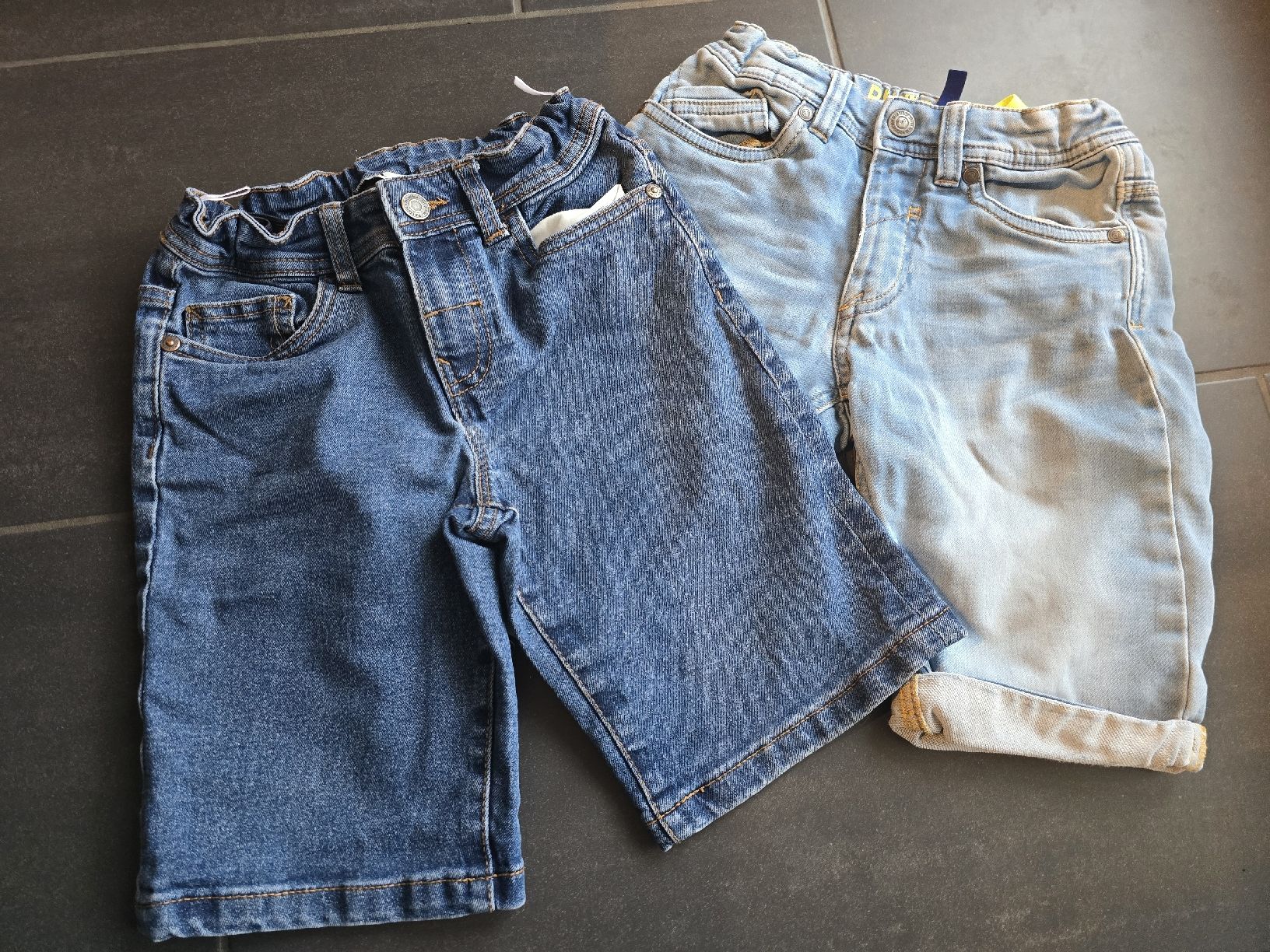 Hosen: Sommer-Set: 2x Jeans Shorts, Gr.128 – Gebraucht aus Unterentfelden von Panda-87