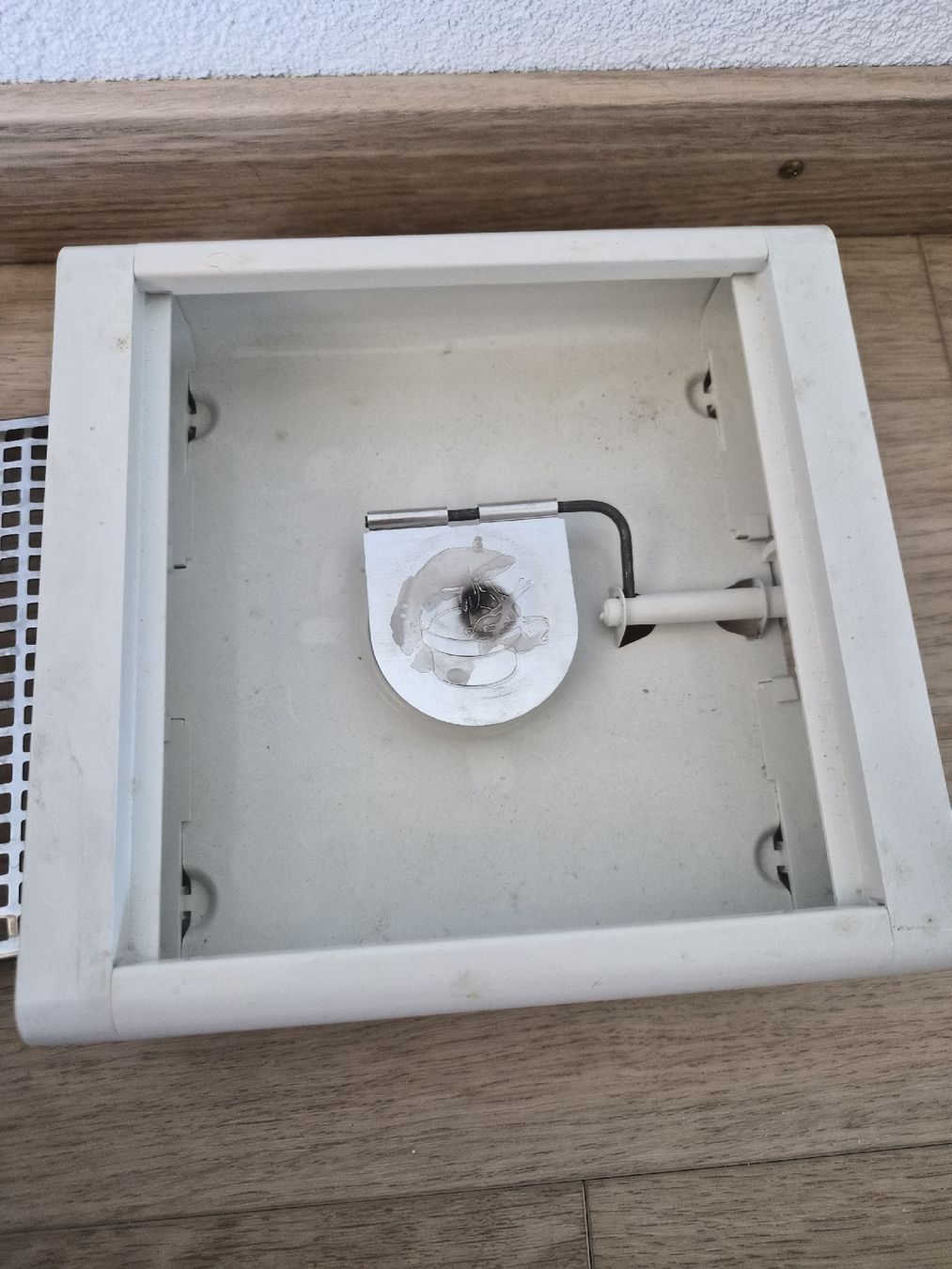 Piatti di portata: Chauffe-plats Brabantia, blanc, dimensions 19x18cm, – Usato da La Joux FR venduto da car_ck96 3
