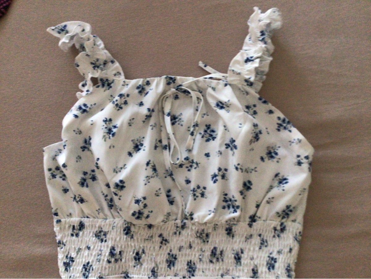 Shein Jumpsuits: Kurzer Sommer-Overall mit Blumenmuster Gr. M – Gebraucht aus Steffisburg von lar_x57s 1