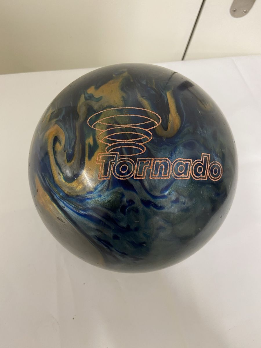 Ballons: Bowlingkugel Ebonite Tornado – D'occasion à Dietikon par brocki-eyra