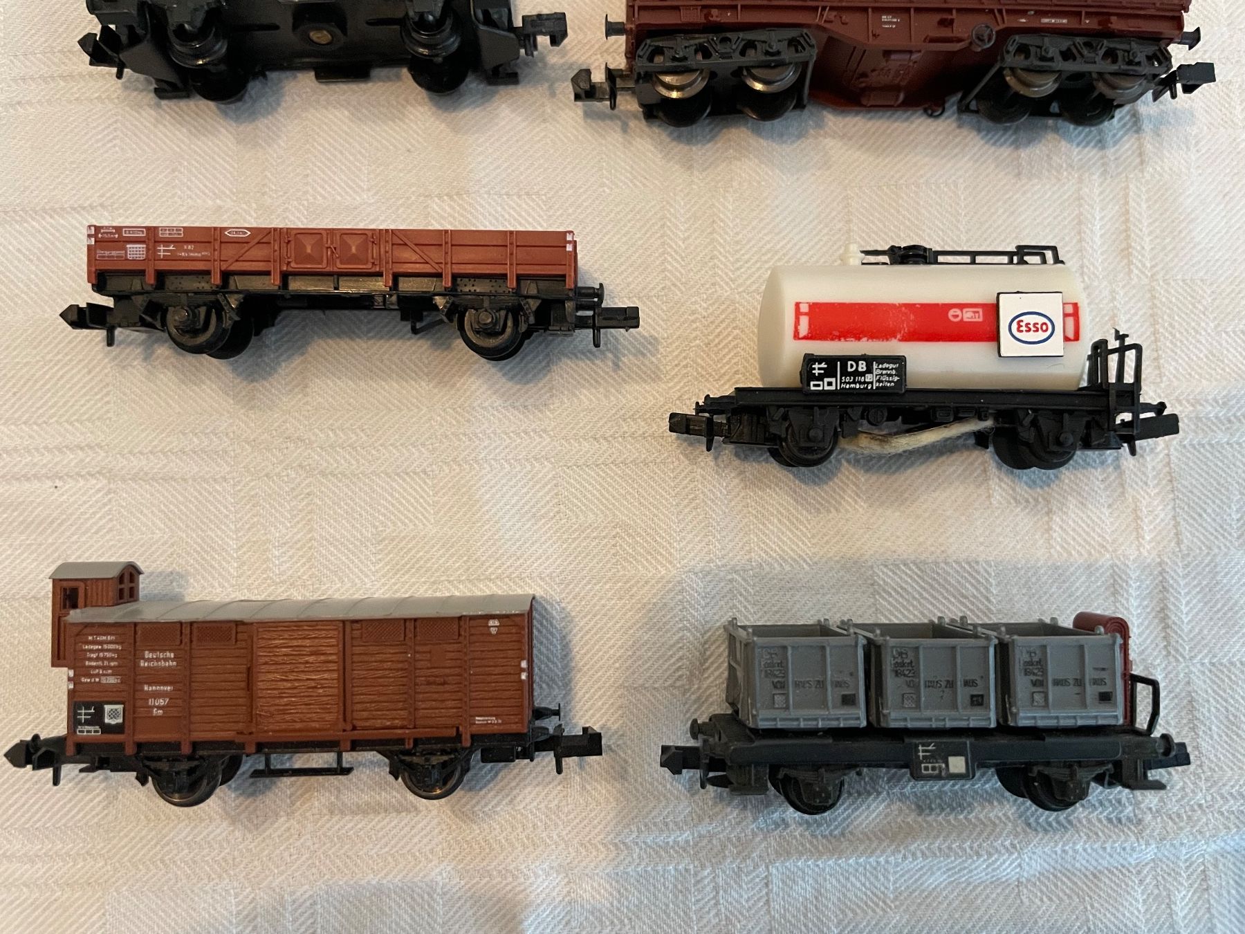 Modellini di ferrovie: 10 Güterwagen Spur N – Usato da Rorschach venduto da Karotten 3