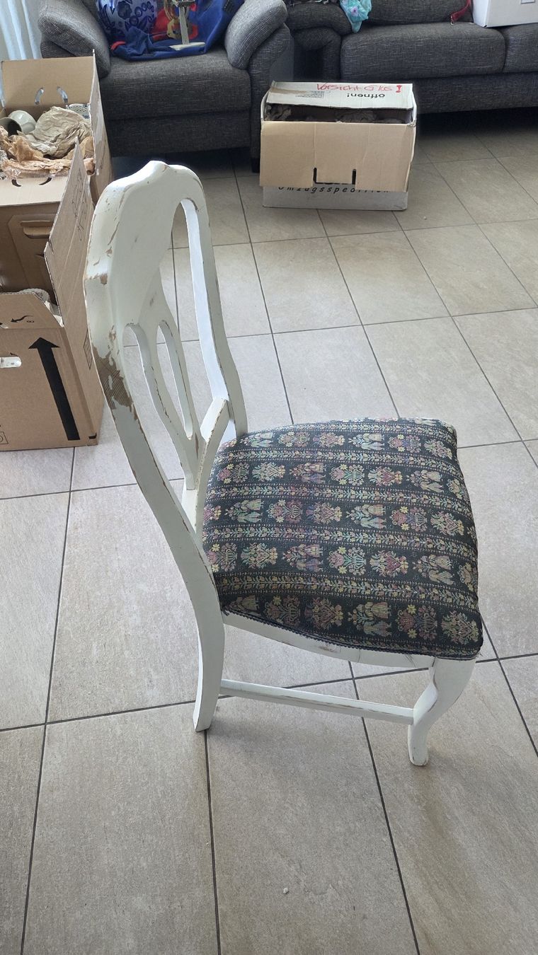 Sedie: Stuhl weiss mit Stoff Bezug, Shabby Chic . – Usato da Beckenried venduto da palle2105 2