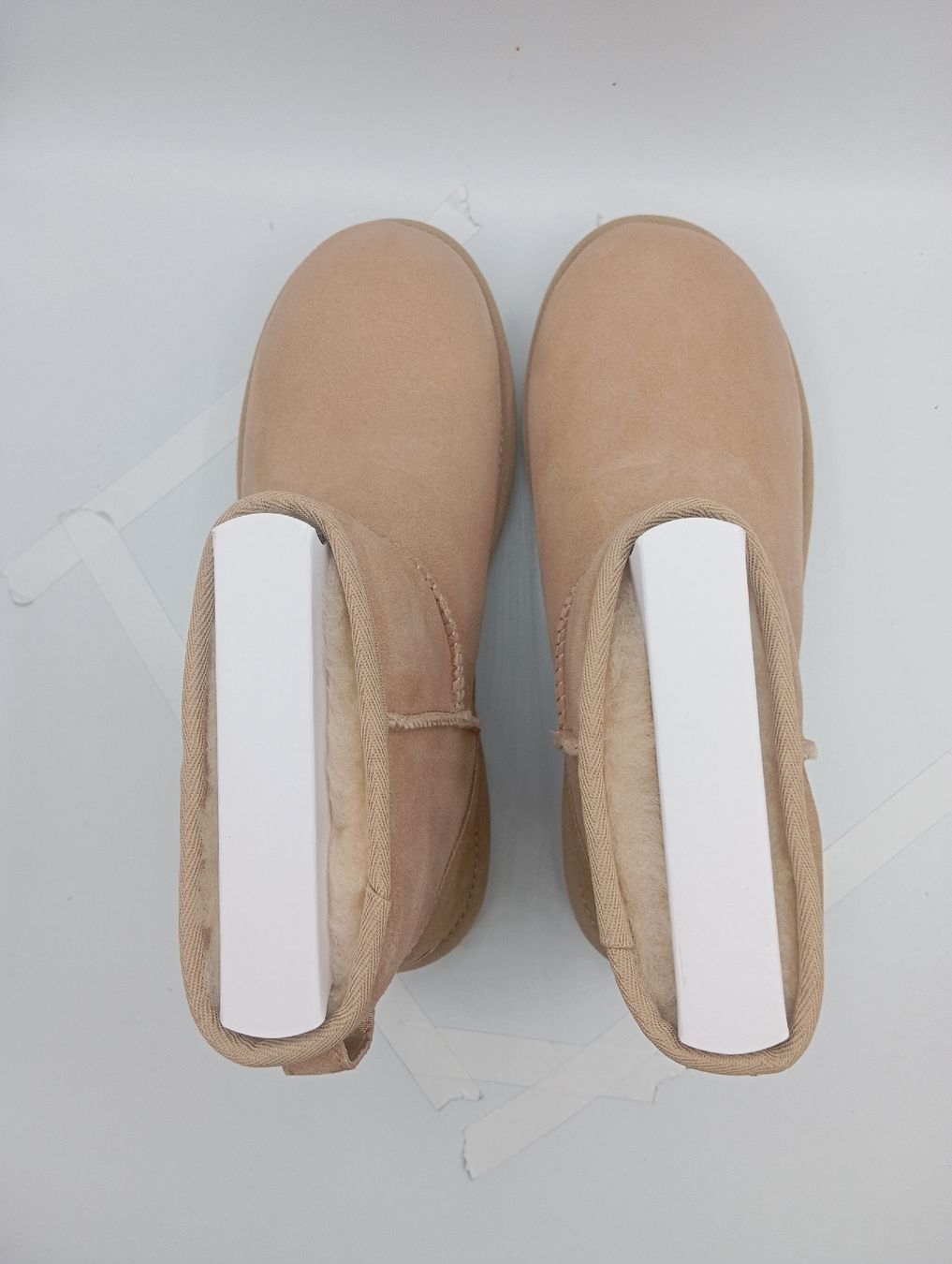 Ugg Scarpe da donna: UGG Classic Mini II - Sand (EU41) – Nuovo e nell'imballaggio originale da Schaffhausen venduto da outlez 4